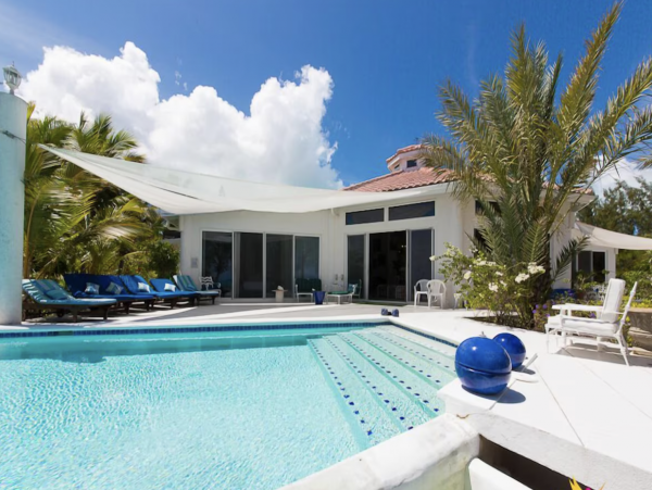 Private Vacation Villa Directly on the World´s Best Beach Grace Bay